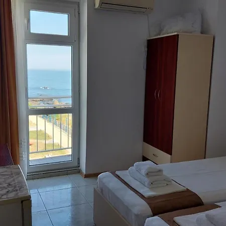 Krai Moreto ゲストハウス アフトポル